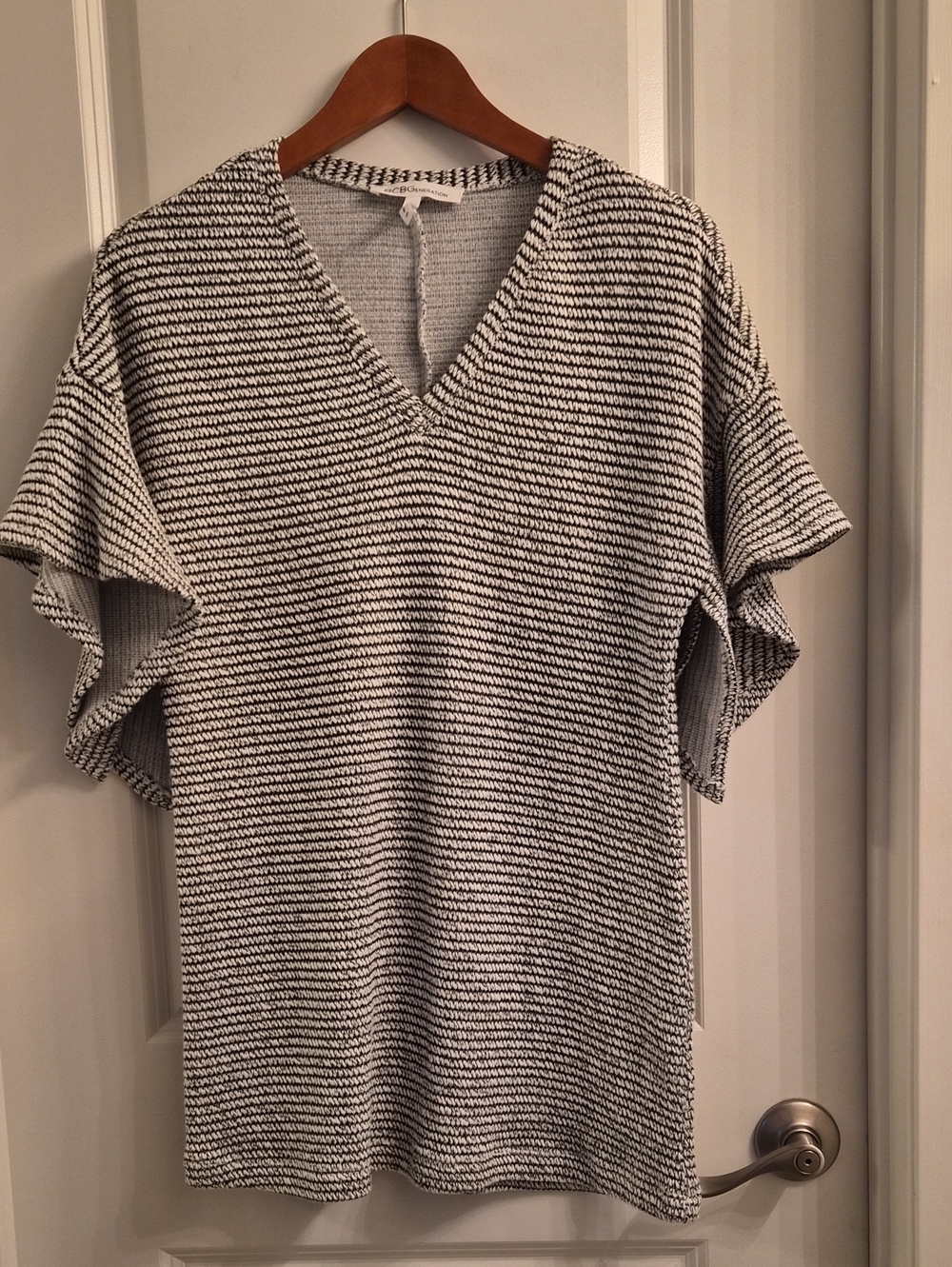 BCBGeneration Black & White Textured V-Neck Sweater